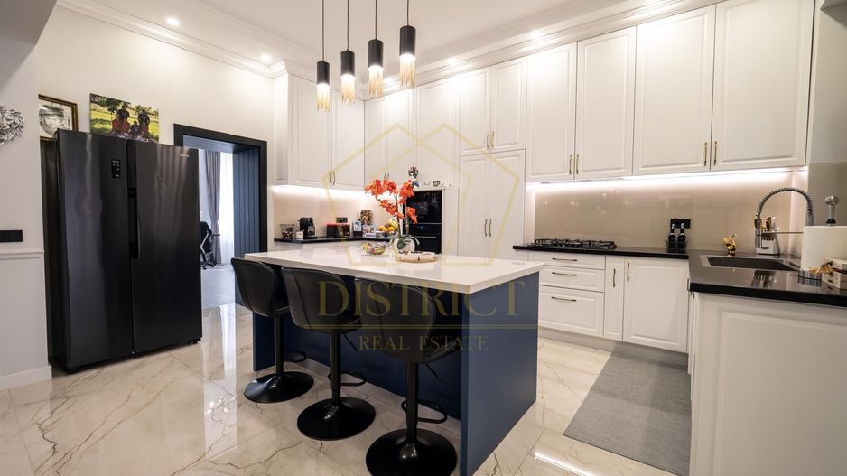 Vilă de LUX cu piscină, 278 mp utili și teren de 1.780 mp I Sag - Poză 6