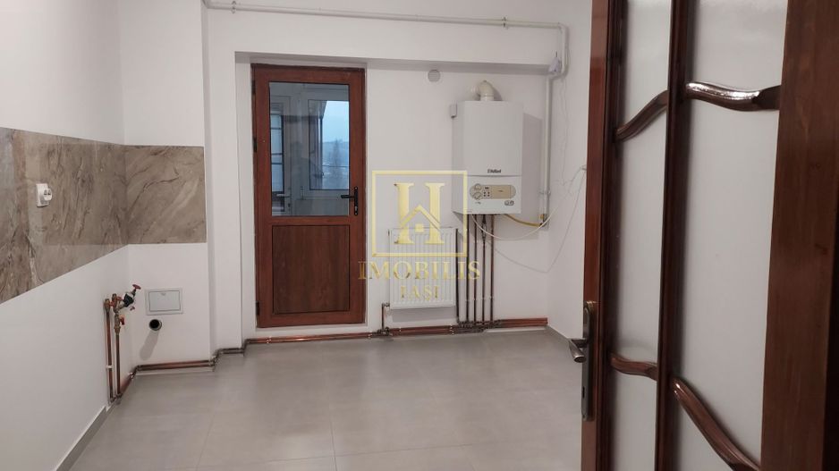 Apartament 3 camere decomandat 84 mp Pacurari 148000 euro - Poză 2