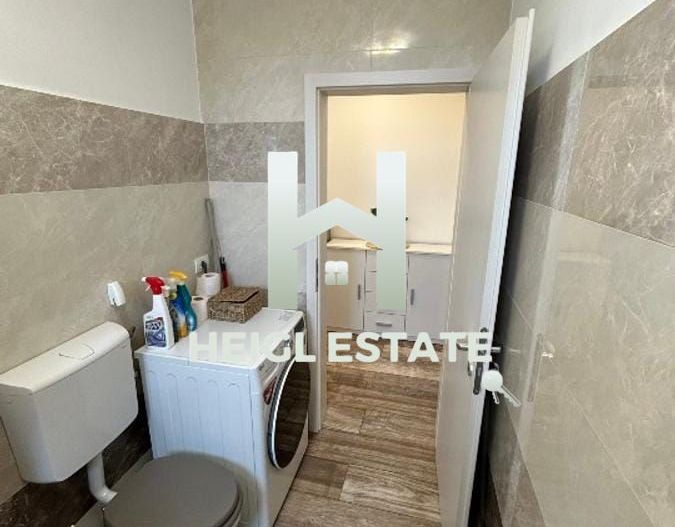 Apartament la  mansarda mobilat  si utilat in zona Buziasului - Poză 5