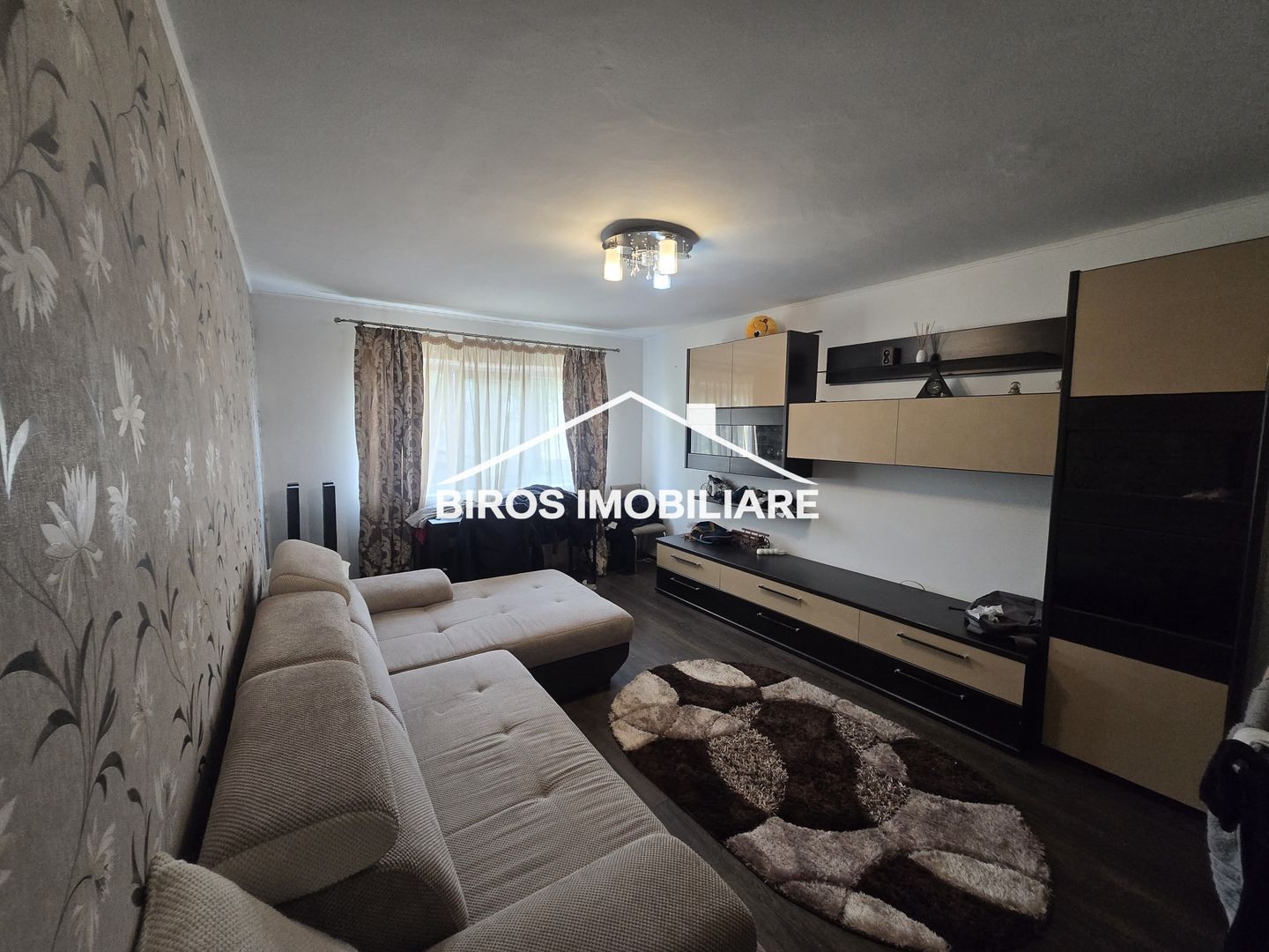 2 camere de închiriat – Valea Roșie - Poză 1