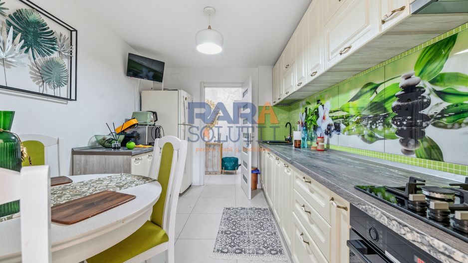 Apartament spațios cu 4 camere - renovat modern, mobilat și utilat - Poză 5