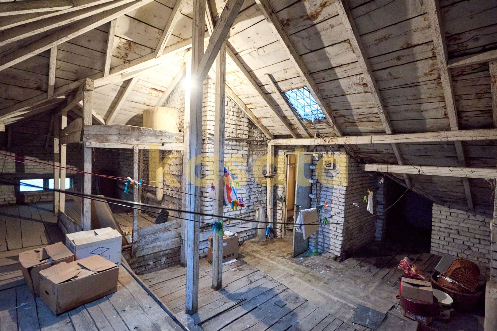 CASĂ CLASICĂ DE VANZARE CU POTENȚIAL PREMIUM ÎN ZONA 1 MAI - Poză 31