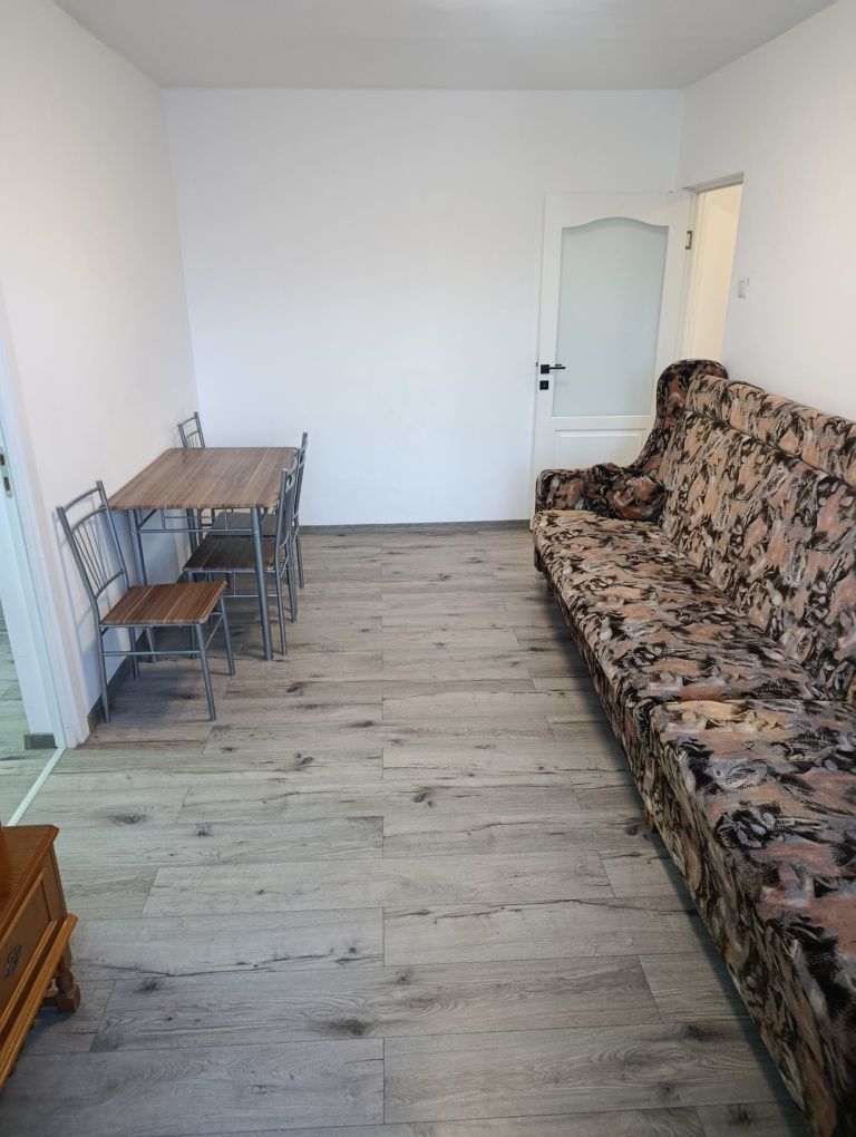 Închirierez apartament 3 camere - Poză 4