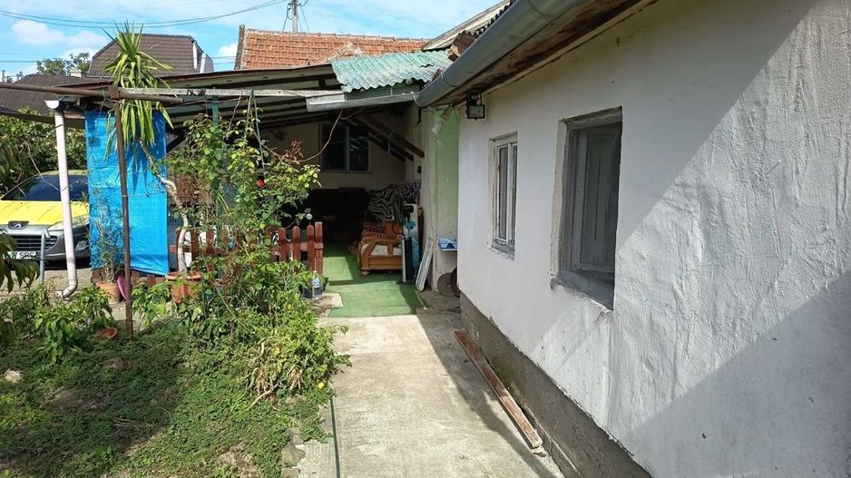 BRASADAS vinde casă 4 cam zona UNIO pentru două familii. - Poză 4