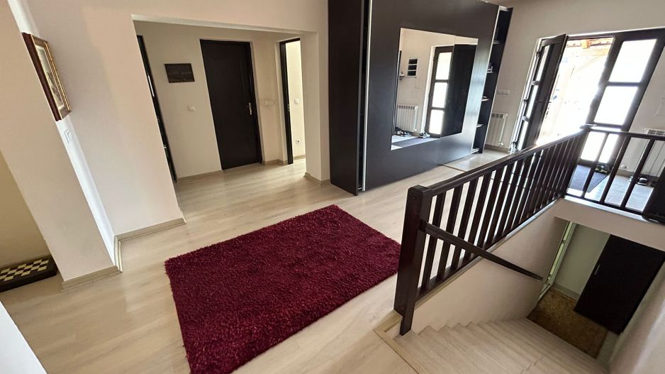Casa tip duplex - zona Cetate - Poză 1