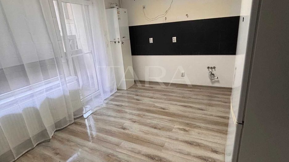 Apartament 3 camere  Terra - Poză 3