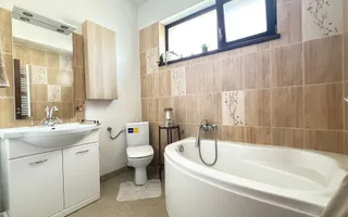 CASĂ INDIVIDUALĂ | P+1 CURTE 240 MP | ZONA PARCUL CIRCULUI | - Poză 18