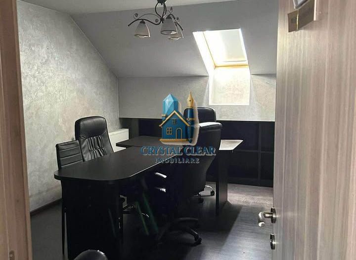 Casă pe 3 nivele, cu 13 camere-zonă centrală, str. Mihail Kogălniceanu - Poză 9