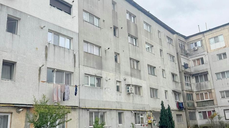 Apartament cu 2 camere - vanzare - Marasesti, jud. Vrancea - Poză 1