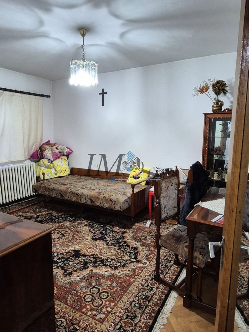 Apartament cu 4 camere de vanzare in Blaj - Poză 1