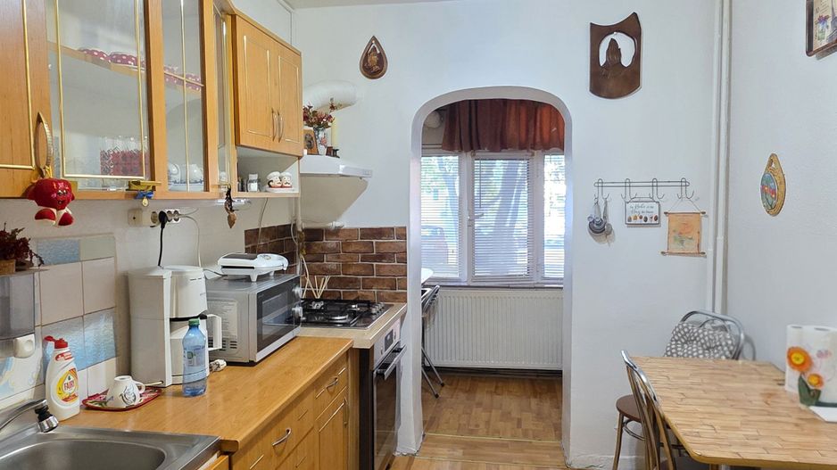 Apartament cu 3 camere, parter, mobilat și utilat, VASLUI - zona CARTIER; - Poză 6
