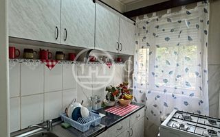 Apartament cu 3 camere de vanzare Str. Seleusului Zona Velenta,Oradea - Poză 8