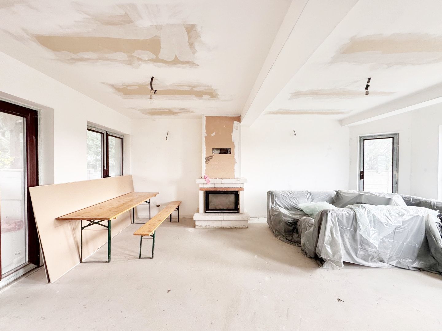 Vilă unică, gata să devină locuința ta de vis, în Livada. - Poză 12