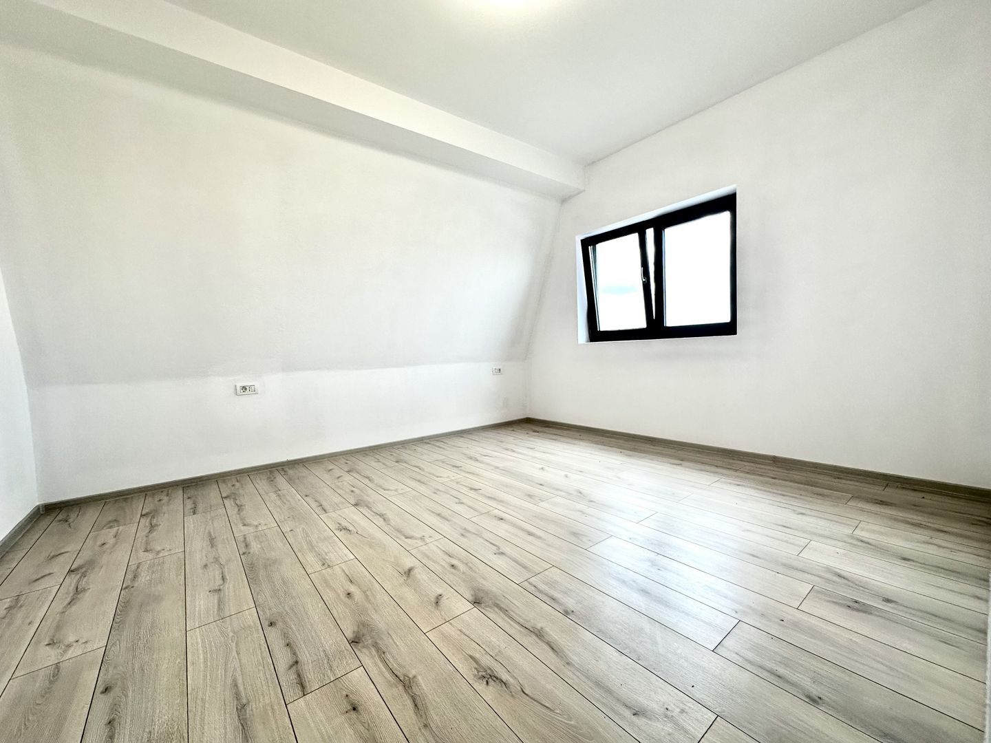 Duplex, proiect deosebit - Mosnita Veche - Poză 27