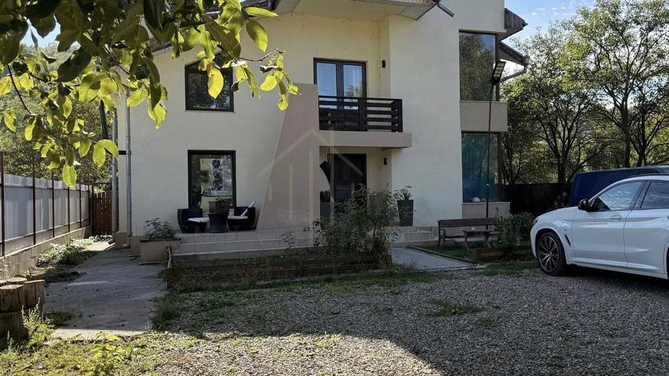 Casa de Vânzare la 4 km de Onești - Poză 16