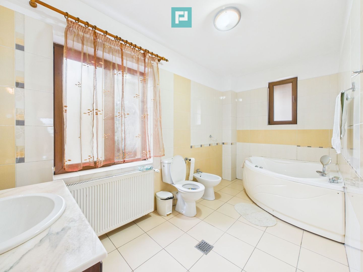 Casă spațioasă în Popești-Leordeni - Poză 6