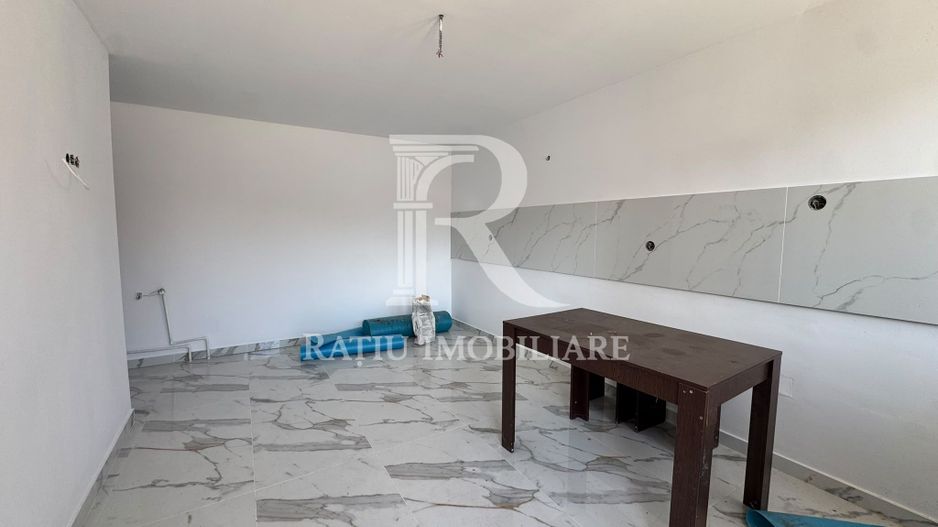 De vanzare | Casa cu 4 camere | Oradea - Poză 2