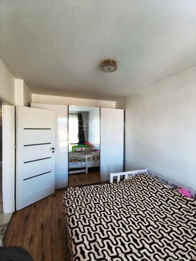 Apartament modern cu 3 camere, 65 mp + balcon 12 mp. - Poză 6