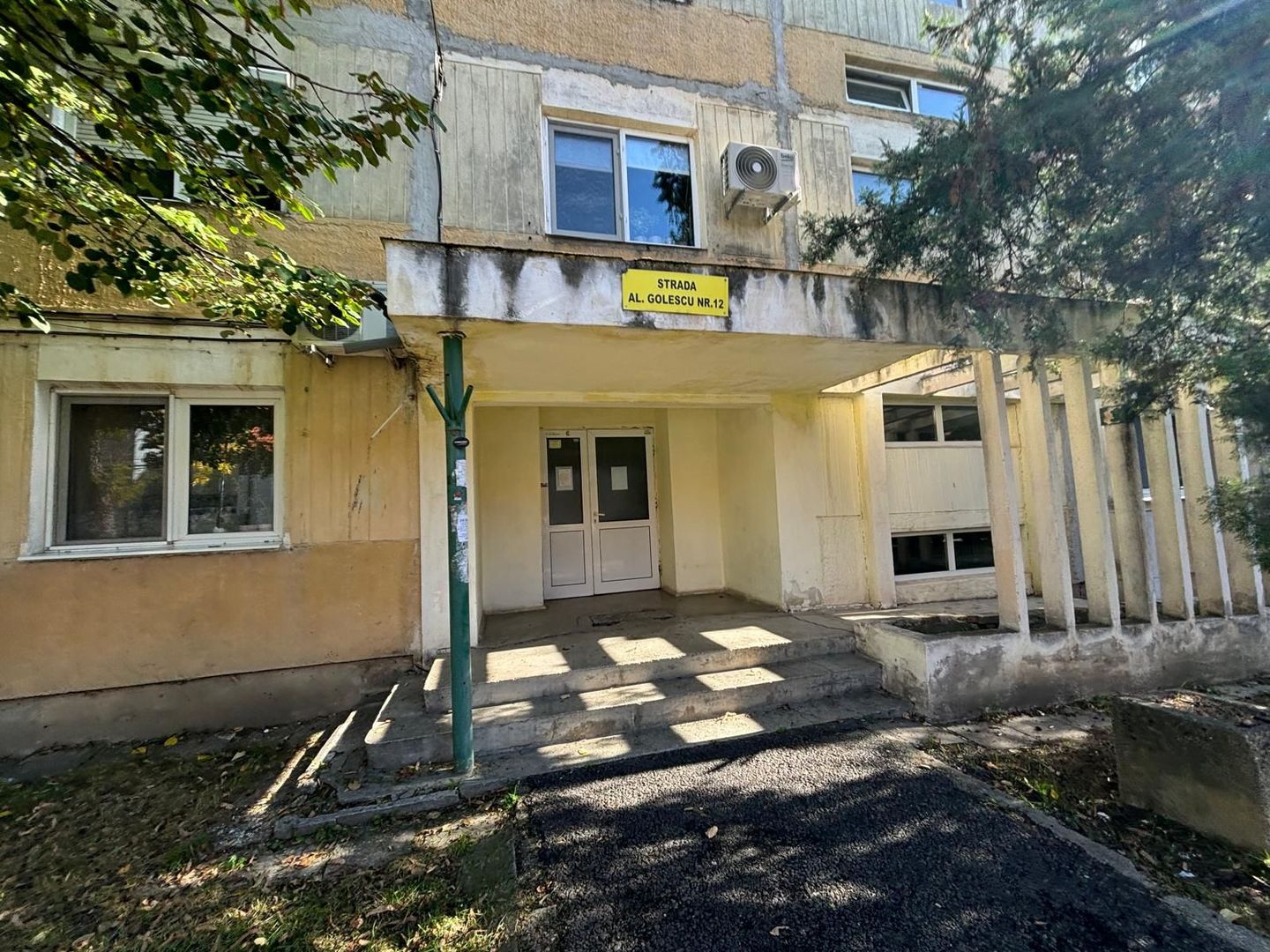 Garsoniera de vanzare  pe strada golescu 12 - Poză 34