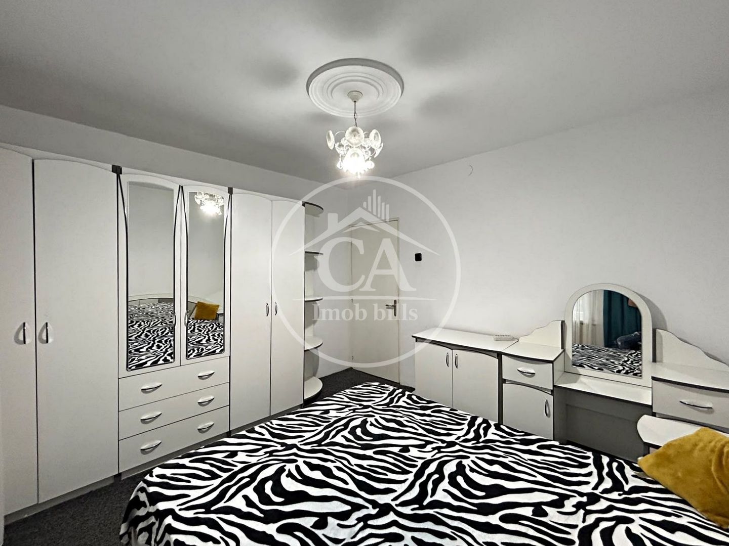 Apartament cu 3 camere de închiriat in zona Rogerius , Oradea - Poză 1