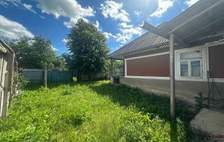 Casă de vânzare în satul Hulboaca, raionul Orhei – teren drept, 12 ari