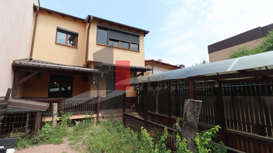 Vila "VARDA" , 200 MP utili, teren 160 mp - Poză 26