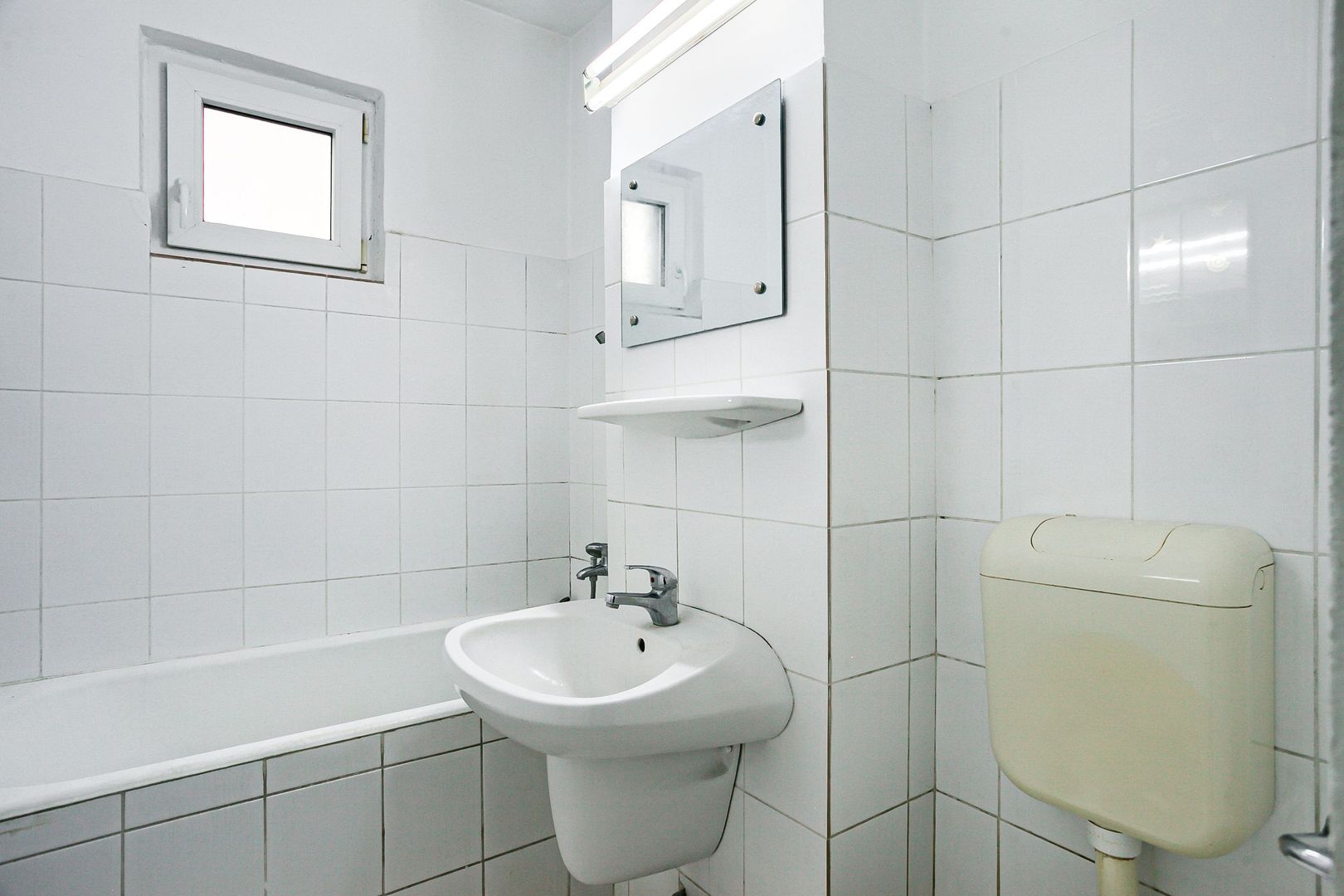 PROPRIETATE VÂNDUTĂ Apartament decomandat cu 3 camere in zona Garii - Poză 7