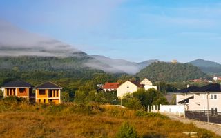 Casa moderna,de inchiriat,cu 4 camere, 3 bai-prima inchiriere Cisnadie - Poză 1