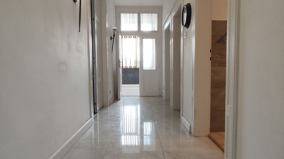 APARTAMENT 3 CAMERE ZONA SINAIA - Poză 6