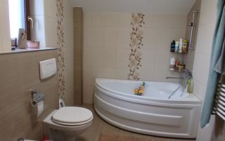 Casa individuala cu 4 camere in Dumbravita - Poză 11