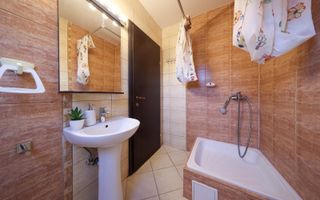 Vilă spațioasă de vânzare în Predeluț, Bran | 2000mp - Poză 21