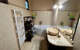 Apartament 2 camere spațios și luminos de vânzare – zonă ultracentrală - Poză 11