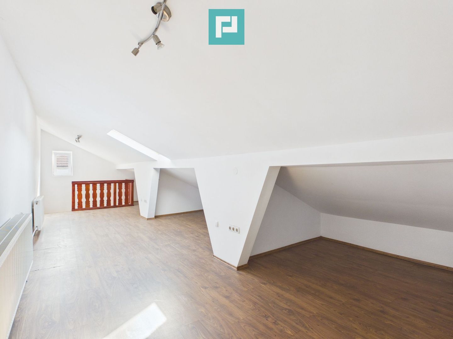 Casă renovată ultracentral | Str. Primăriei - Poză 15