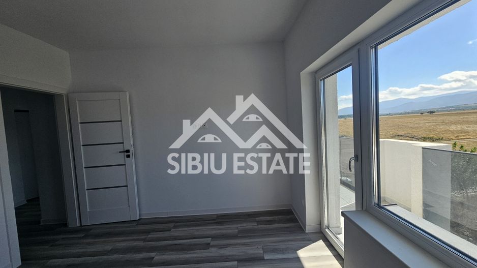 Apartament 3 camere LA CHEIE - Poză 4