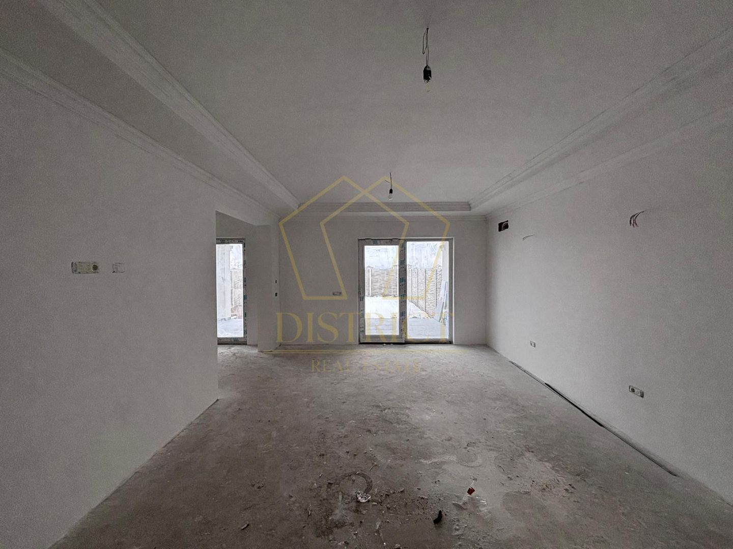 Duplex spatios cu 5 camere | Sacalaz - Poză 2