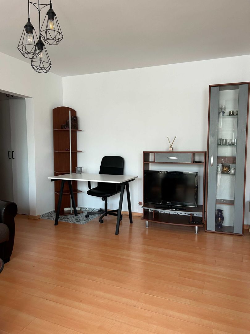 Apartament 2 camere renovat la intrarea în Cișmigiu / bloc reabilitat - Poză 3