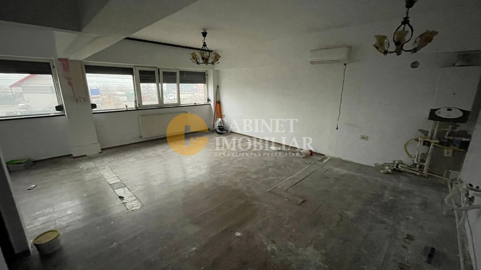 Spatiu Comercial 100mp utili - LA BULEVARD - locuri de parcare - Poză 5