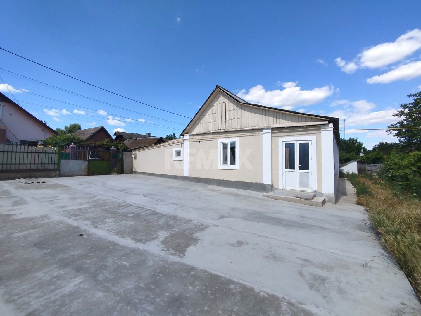 Casă de vânzare – 3 camere, teren generos 18 ari – Bulboaca, Anenii Noi - Poză 1
