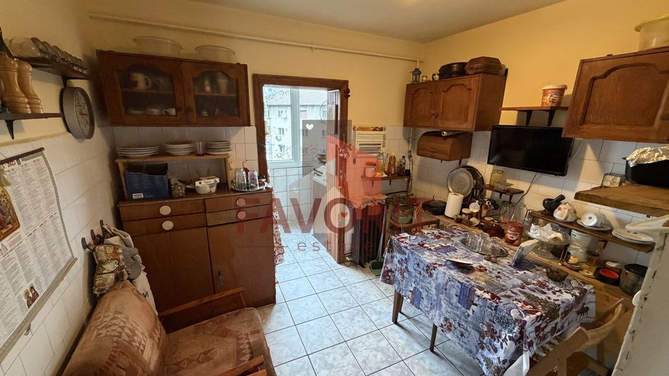 Decomandat. La 2 pasi de Shopping City. 2 bai - Poză 4