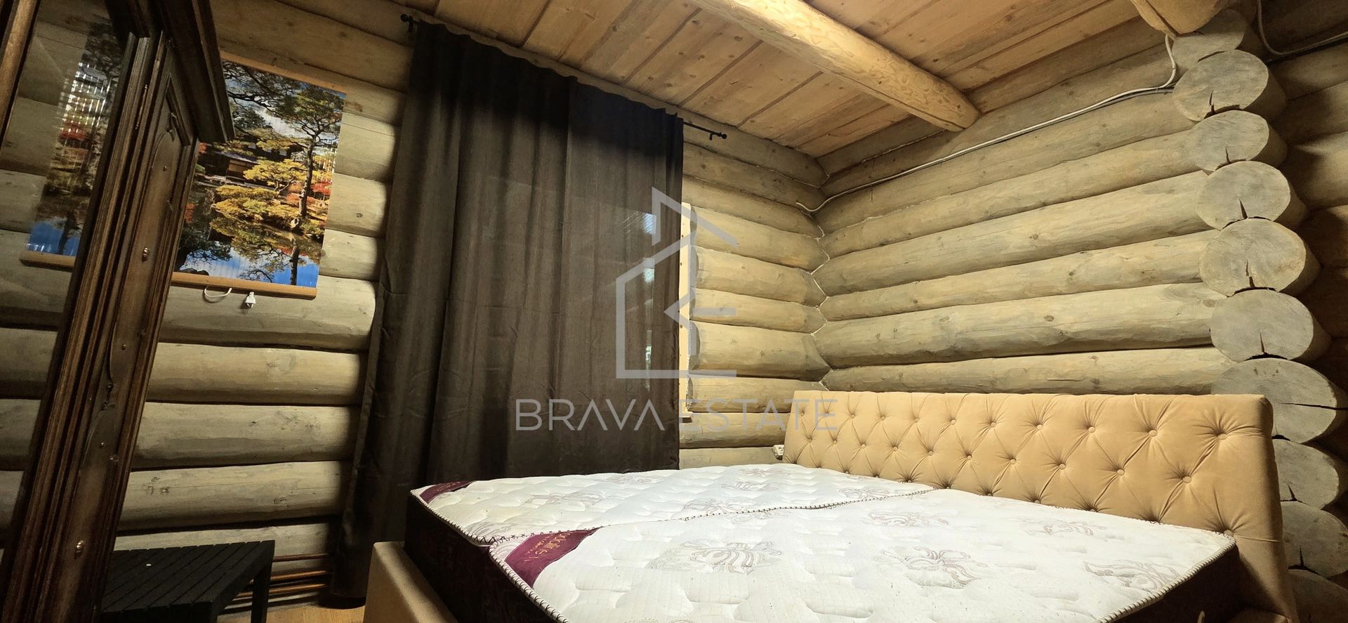 Cabană din lemn rotund, 210mp, ciubăr, jacuzzi, foișor, localitatea Băișoara - Poză 9