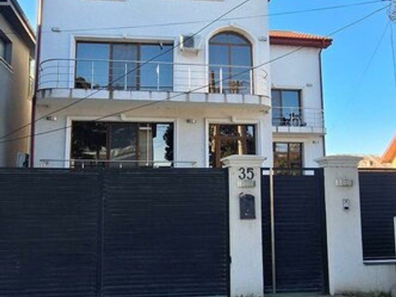 Casă / Vilă cu 8 camere de vânzare - Poză 2