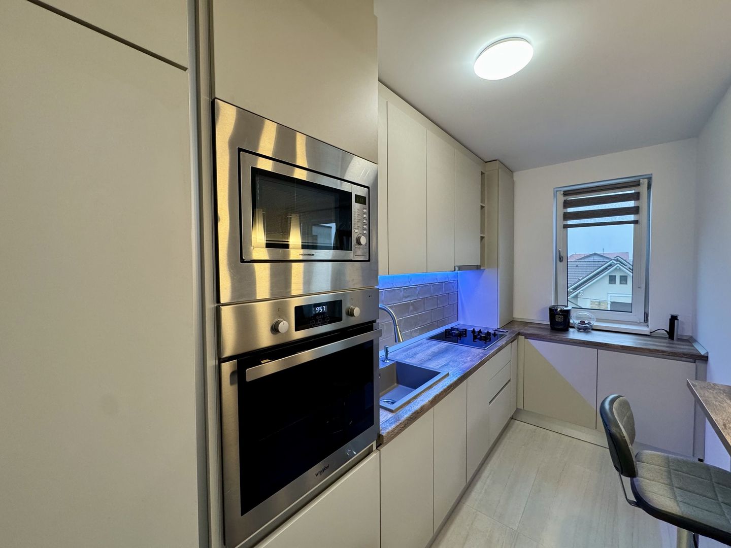 Apartament Modern cu 2 Camere de Închiriat în Dumbrăvița - Poză 8