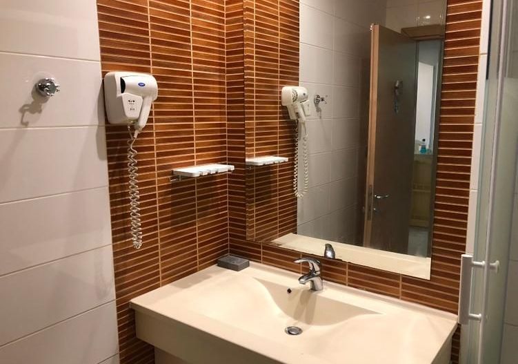 Apartament 2 camere Vitan-Barzesti / Centrala proprie - Poză 12