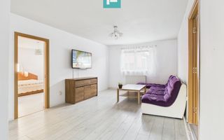 Casă spațioasă cu 4 camere în Vladimirescu - Poză 12