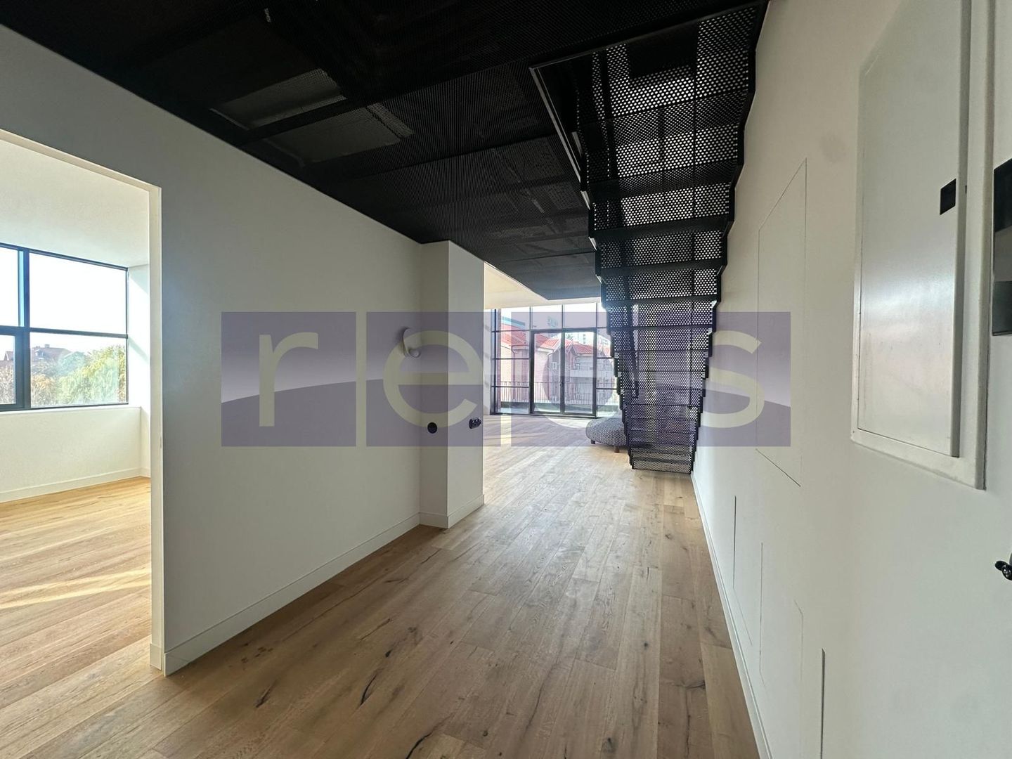 DE VANZARE PENTHOUSE 200MP | 4 CAMERE | DESIGN DEOSEBIT | FINISAJE LUX - Poză 17