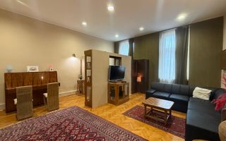 Apartament spatios cu 2 camere decomandat in centrul orasului - Poză 1