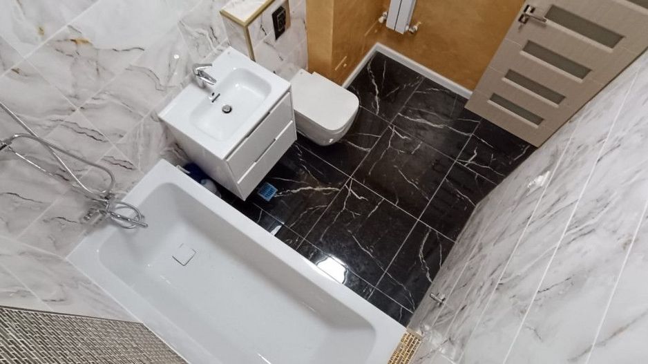 Apartament 3 camere in Prelungirea Ghencea. Renovat de la 0 ! - Poză 1