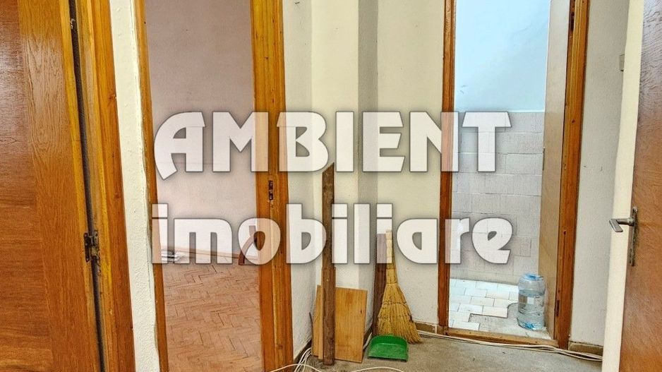 Apartament cu 3 camere, etaj 3, zona CENTRU; - Poză 6