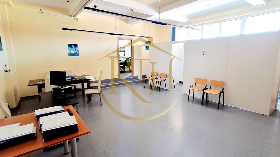Oferim spre inchiriere, Cladire ideala pentru Clinica, Centru medical etc - Poză 14