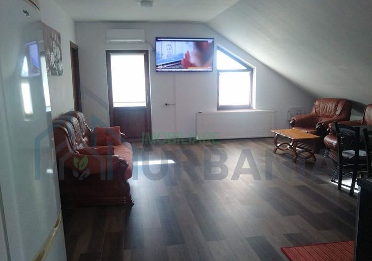 Inchiriez mansarda la casa - Poză 1